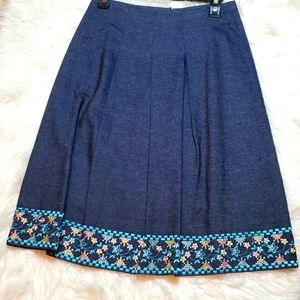 Vintage denim skirt pleats and embroidery blue and teal size 4